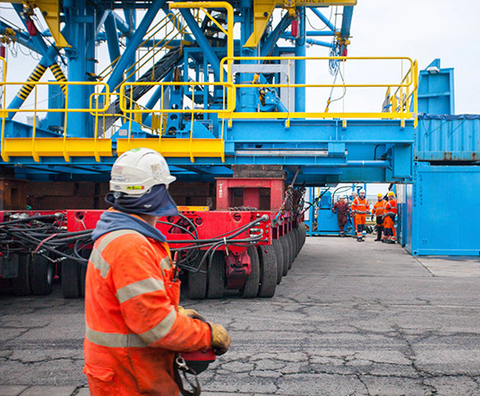 SPMT being used for precise heavy transport