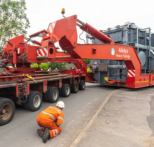 Girder frame trailers used for precise heavy & abnormal transport